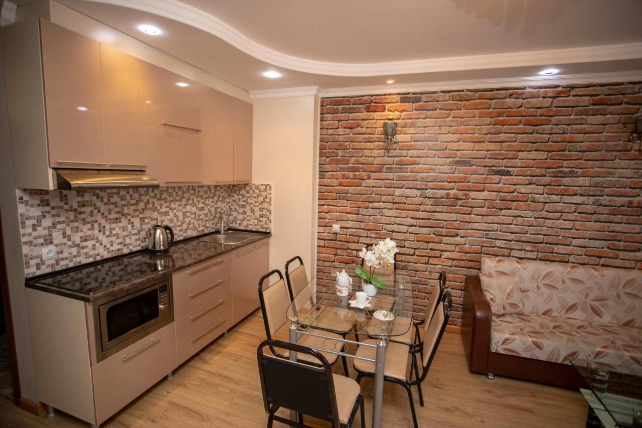 Lux Apartment Batumi Exterior photo