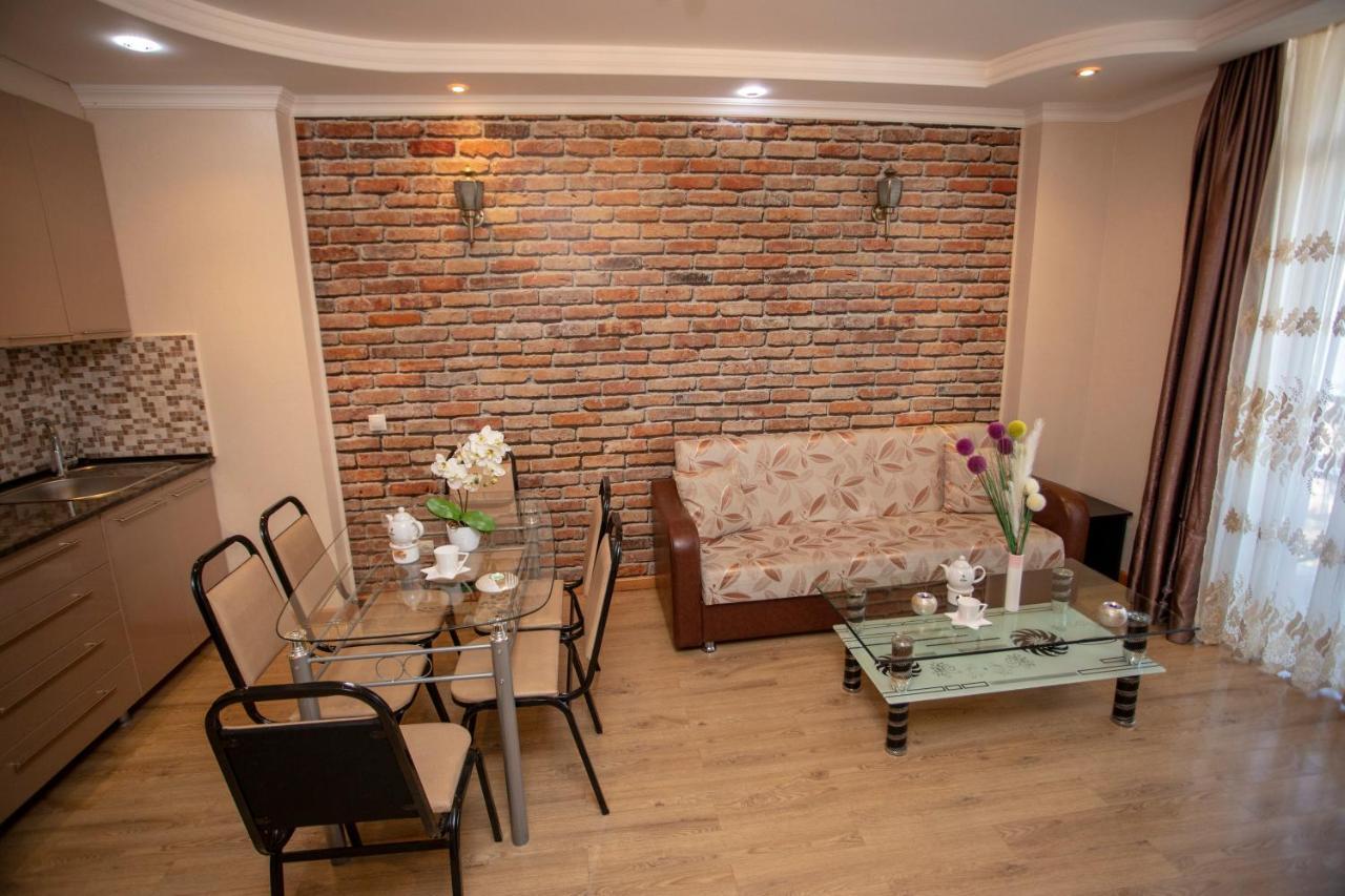Lux Apartment Batumi Exterior photo
