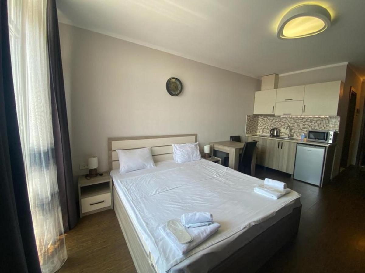 Lux Apartment Batumi Exterior photo